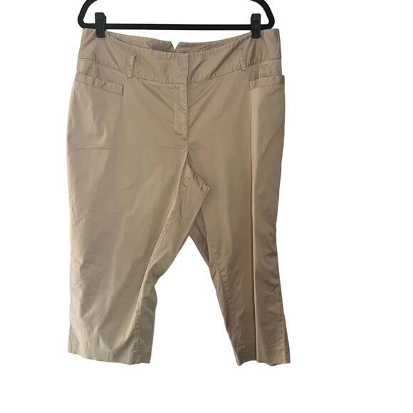 Lane Bryant Women's Plus Size 18 Tan Khaki cropped Chinos - Picture 1 of 5